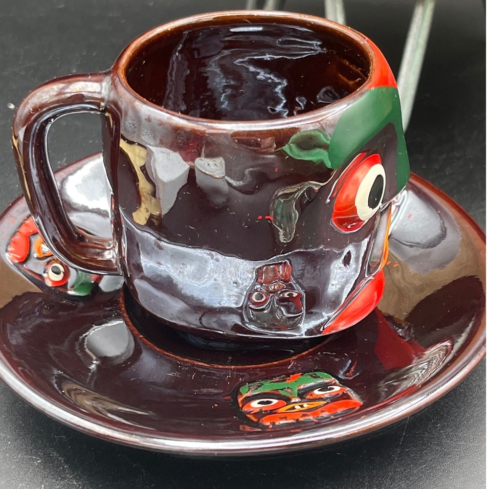 Vtg VICTORIA CERAMICS Tiki Totum Demitasse Cup & Saucer Japan Set of Two 60s - Picture 9 of 12